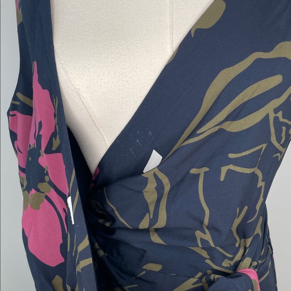 Slate & Willow Floral Wrap Gown, L - Picture 7 of 16